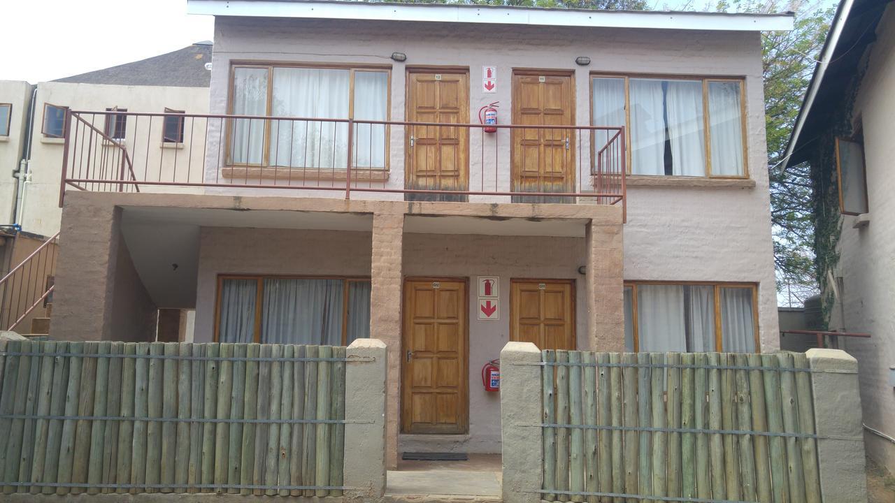 Hoedspruit Hotel Exterior photo